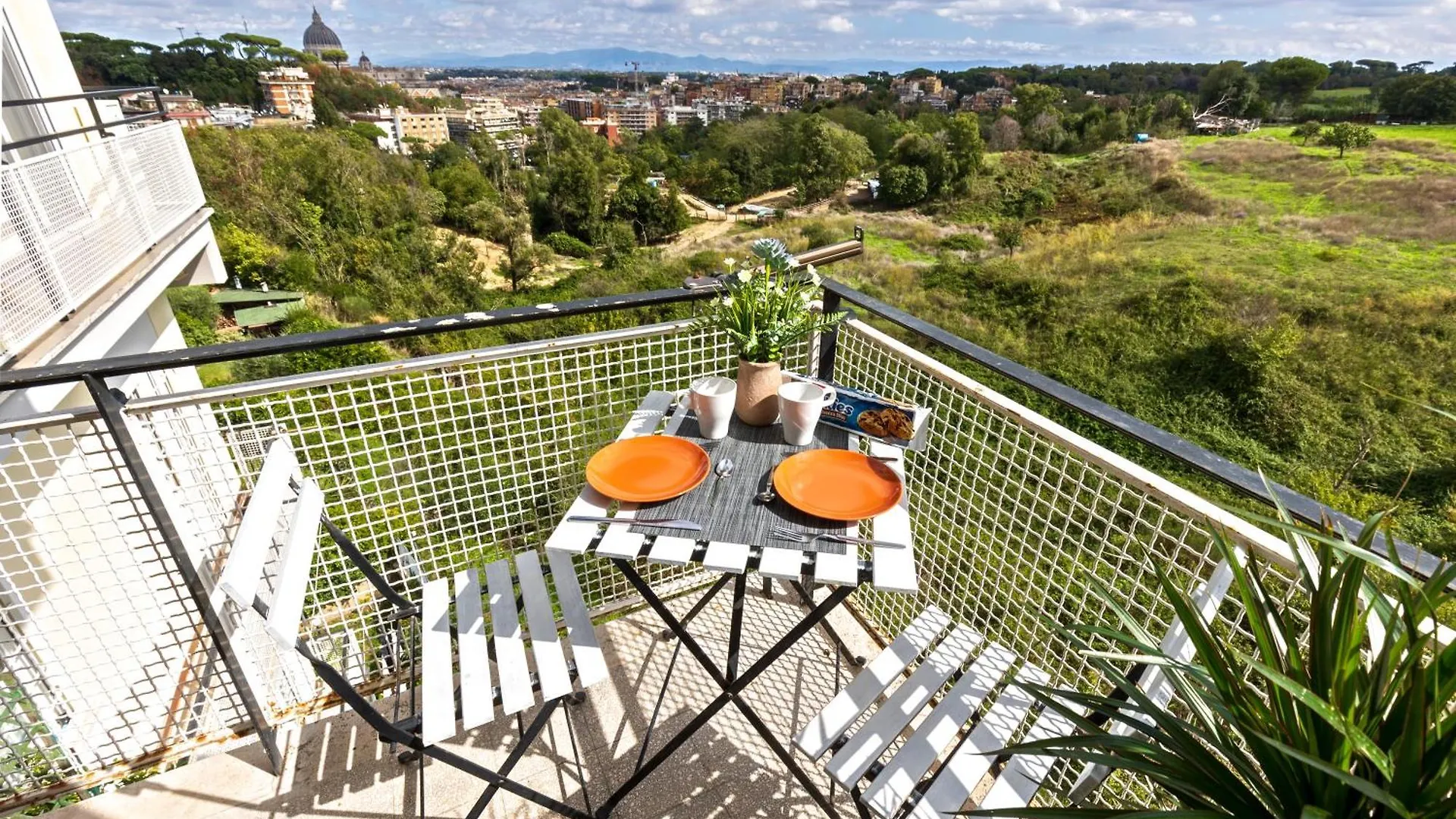 Apartment Una Terrazza Su San Pietro Rome Italy